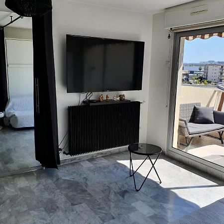 Superbe Appartement Plage Saint-Laurent Du Var 外观 照片