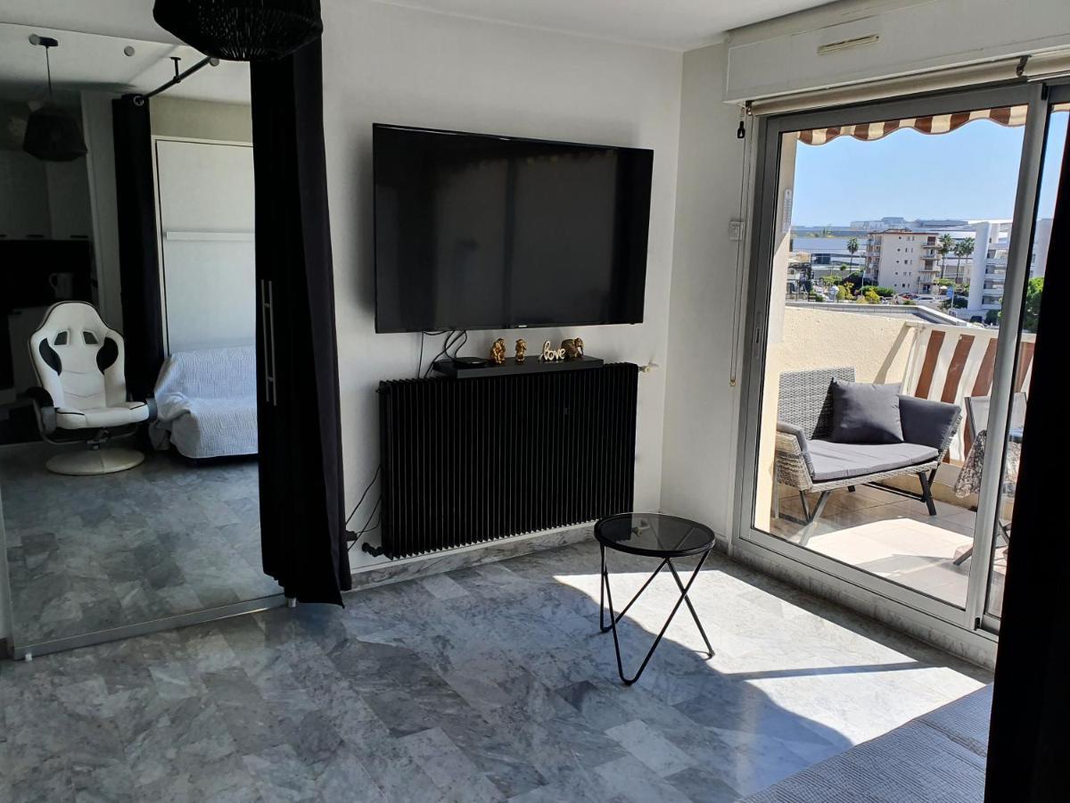 Superbe Appartement Plage Saint-Laurent Du Var 外观 照片